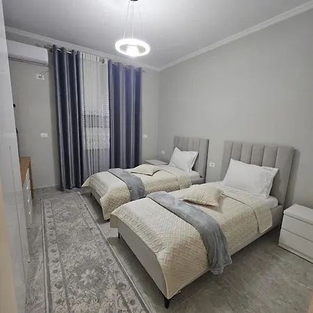 Amelia Luxury 1 *